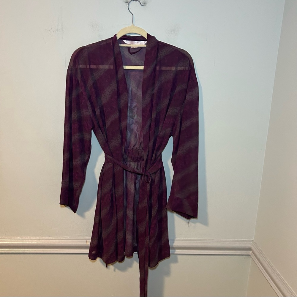 Victoria's Secret purple printed sheer chiffon long sleeve robe Size OS